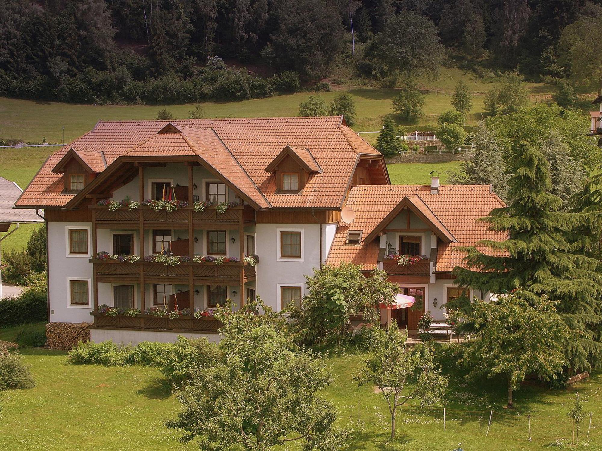 Ferienwohnungen Fischerhaus - Direkt Am See 밀슈타 외부 사진